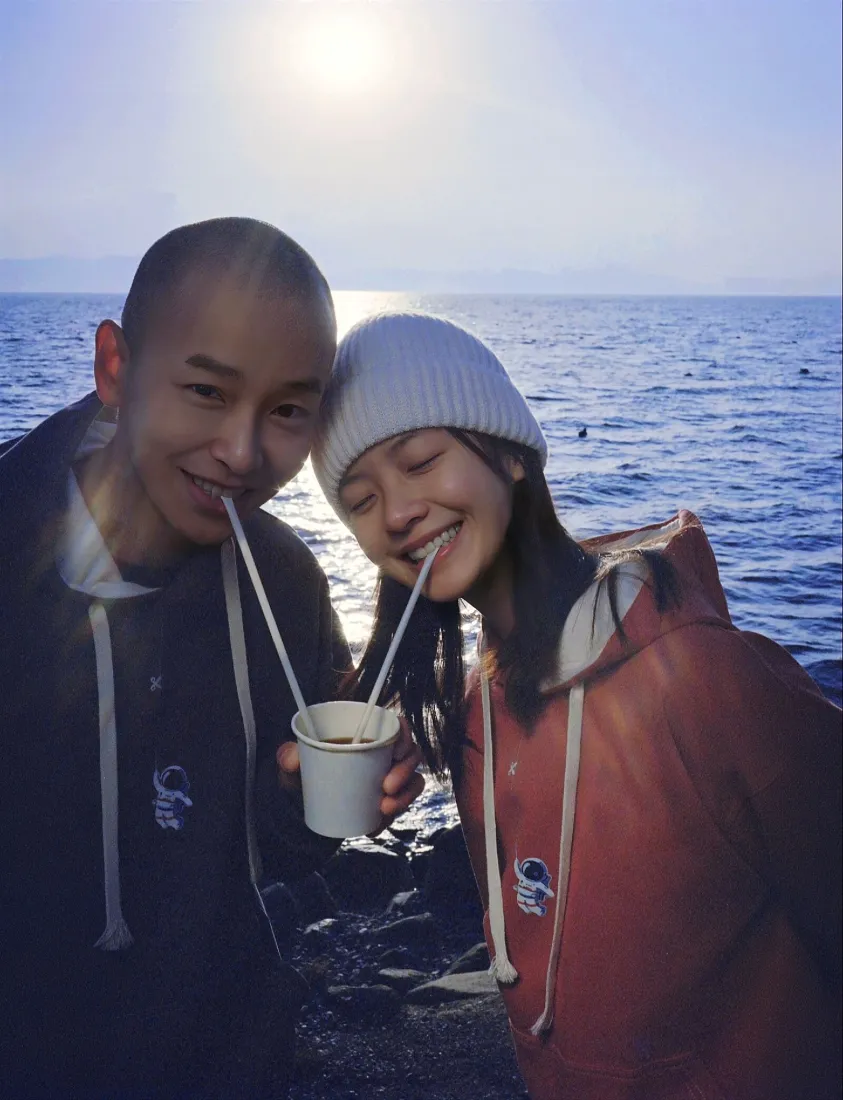 《李庚希》手机壁纸-彭昱畅壁纸-我们一起摇太阳「哲风壁纸」