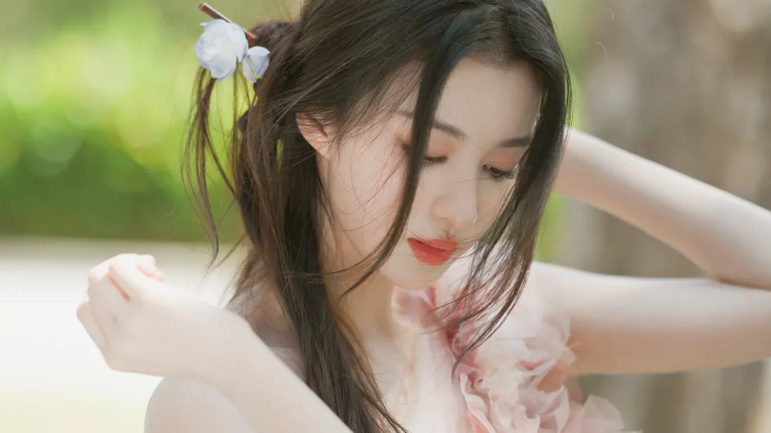 8k写真壁纸-女明星星眼背景图片 - 精选壁纸「哲风壁纸」