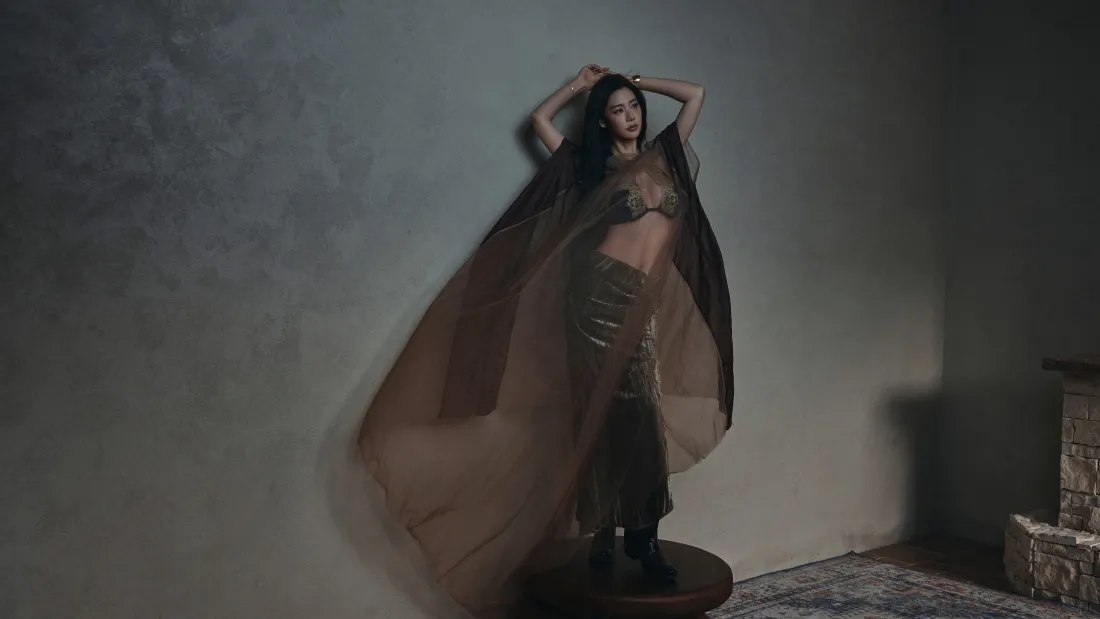 2k克拉拉壁纸-女明星星眼背景图片 - 美图合集「哲风壁纸」
