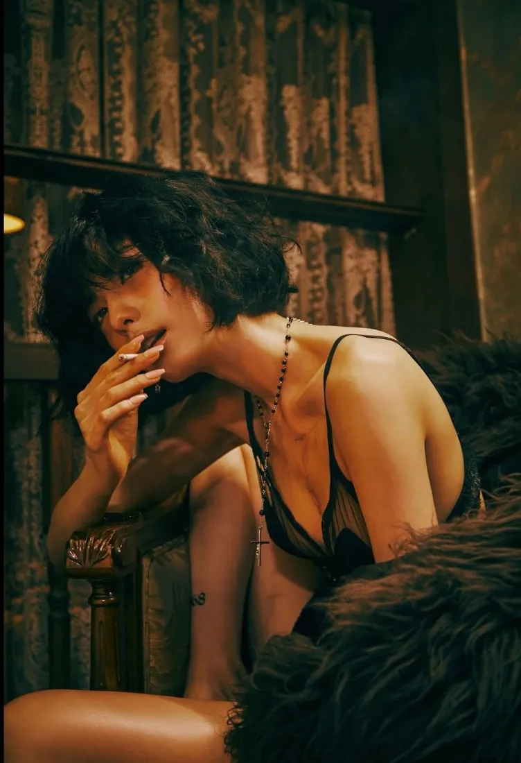 《性感》手机壁纸-美女背景图片「哲风壁纸」