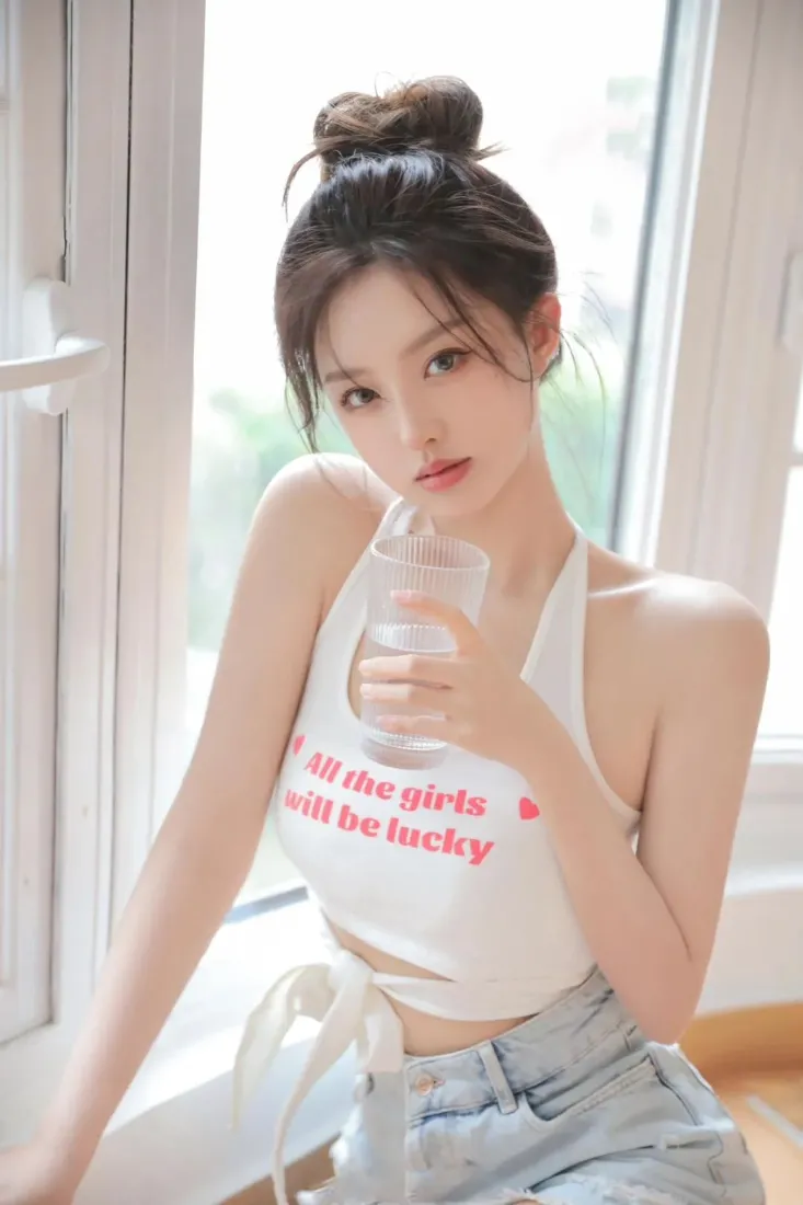 美女性感手机壁纸｜美女清凉背景图片 - 时尚风「哲风壁纸」