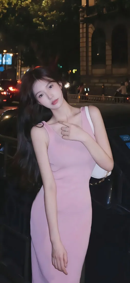 美女性感手机壁纸｜粉色连衣裙背景图片 - 夜晚街景「哲风壁纸」