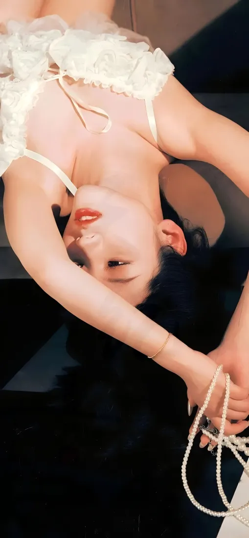美女蕾丝背景图片 - 性感优雅身姿「哲风壁纸」