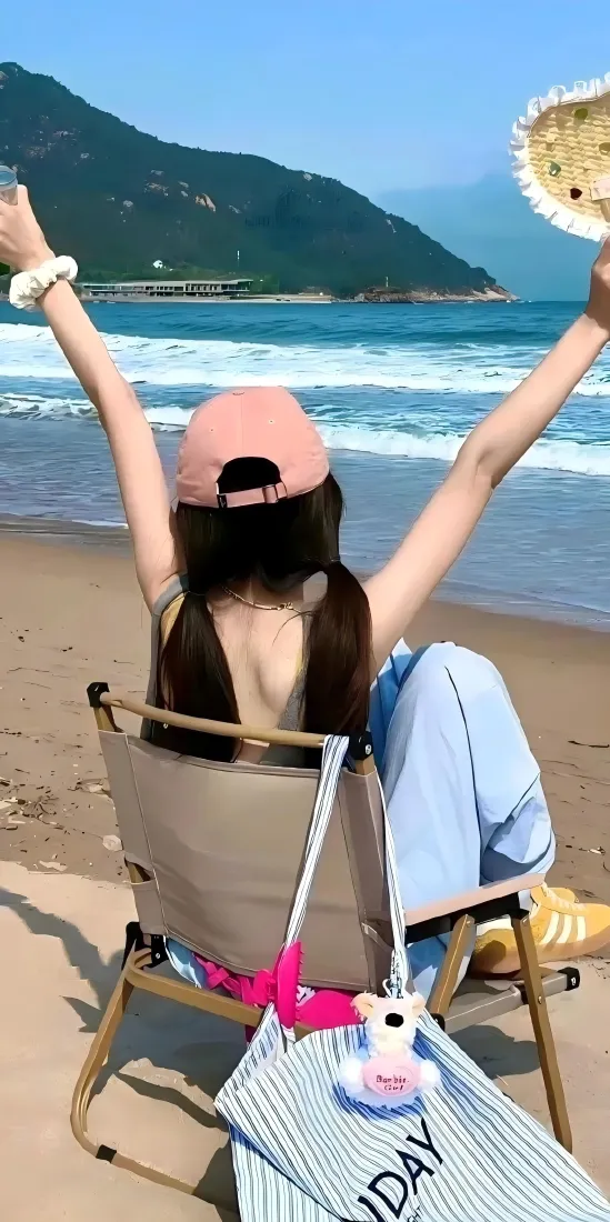 美女小清新手机壁纸｜海滩休闲背景图片 - 背影「哲风壁纸」
