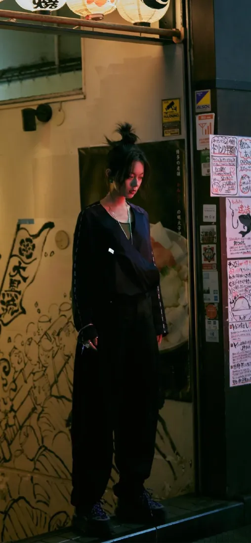 赵今麦美女背景图片 - 个性时尚风「哲风壁纸」
