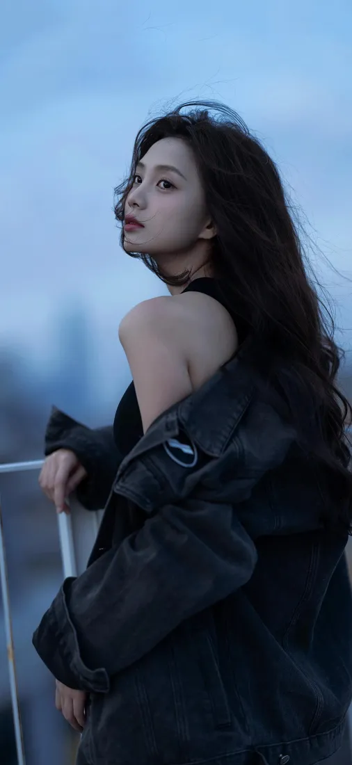女神高颜值手机壁纸｜个性美女背景图片 - 时尚风「哲风壁纸」