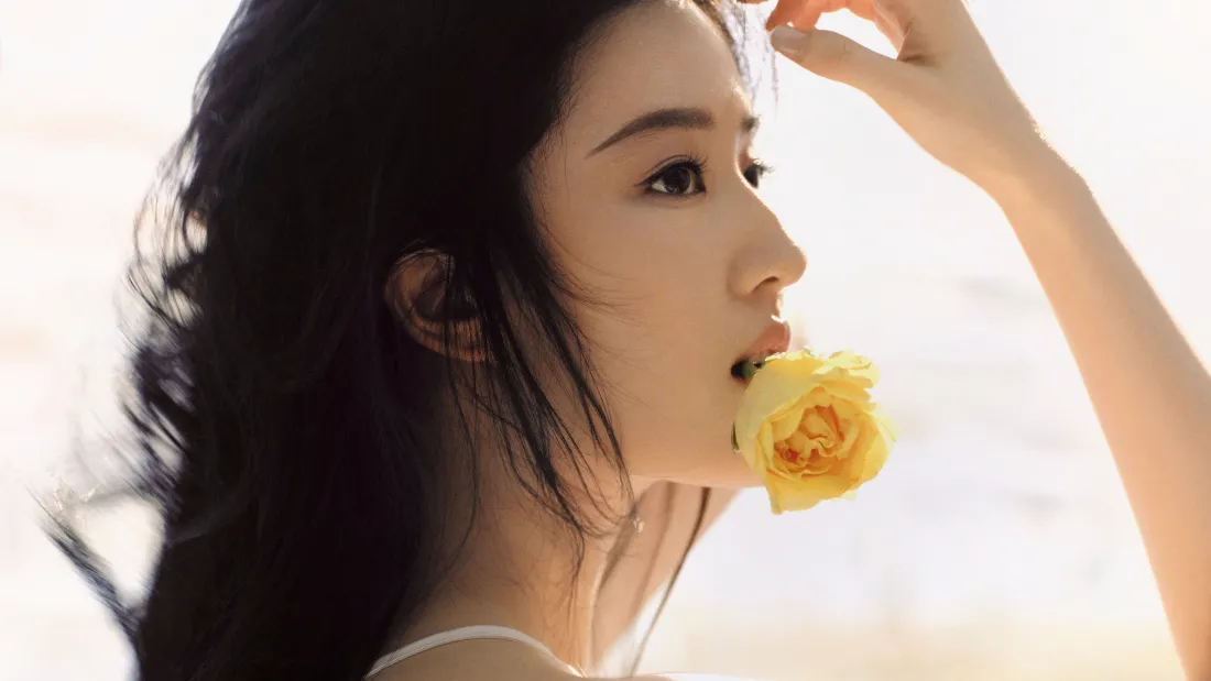 5k刘亦菲壁纸｜咬花背景图片 - 氛围感女神「哲风壁纸」