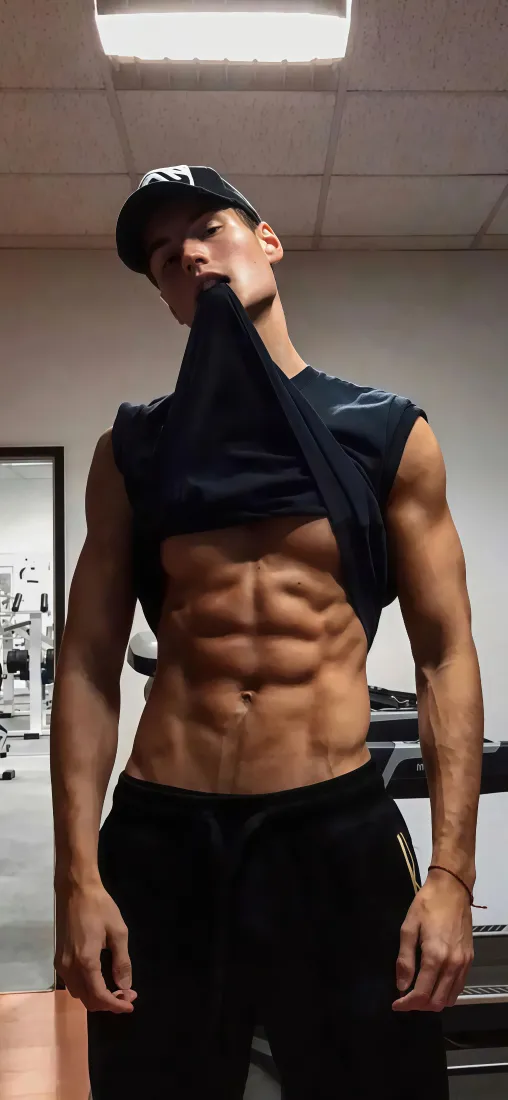肌肉猛男手机壁纸｜绝美身材背景图片 - 健身型男「哲风壁纸」