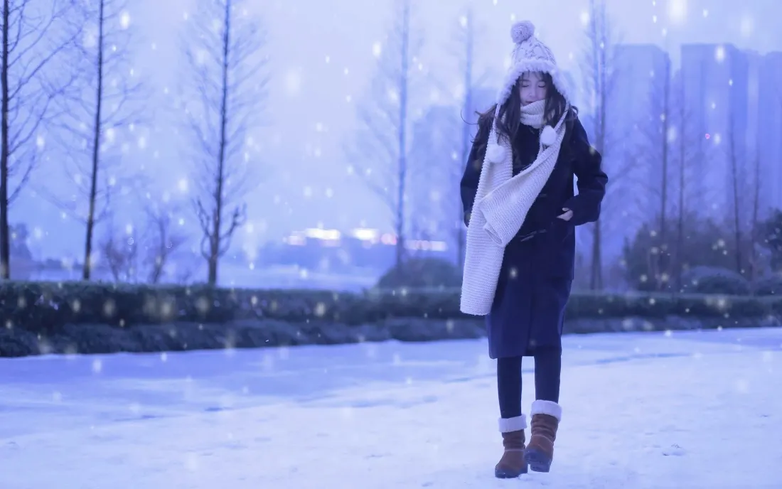 2k冬季壁纸｜雪景背景图片 - 美女「哲风壁纸」