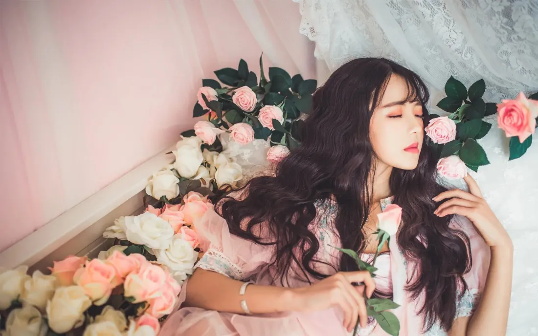 2k玫瑰美女壁纸｜粉色浪漫背景图片 - 写真「哲风壁纸」