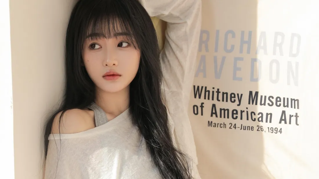 2k迷人美女壁纸｜Whitney博物馆背景图片 - 艺术感「哲风壁纸」