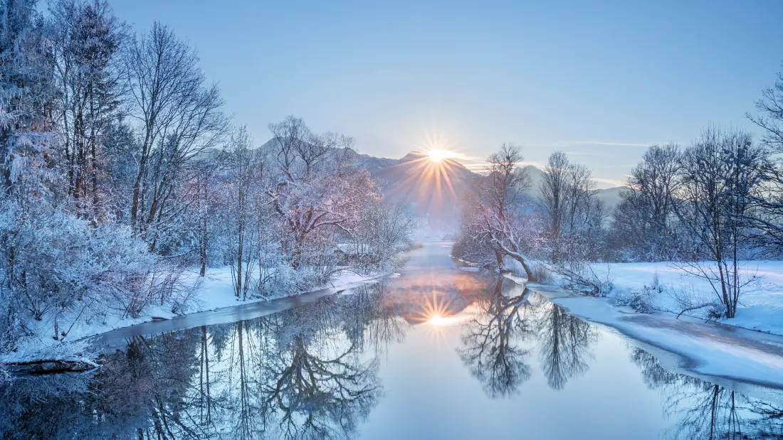 4k冬日雪景壁纸｜静谧河流背景图片 - 夕阳倒影「哲风壁纸」