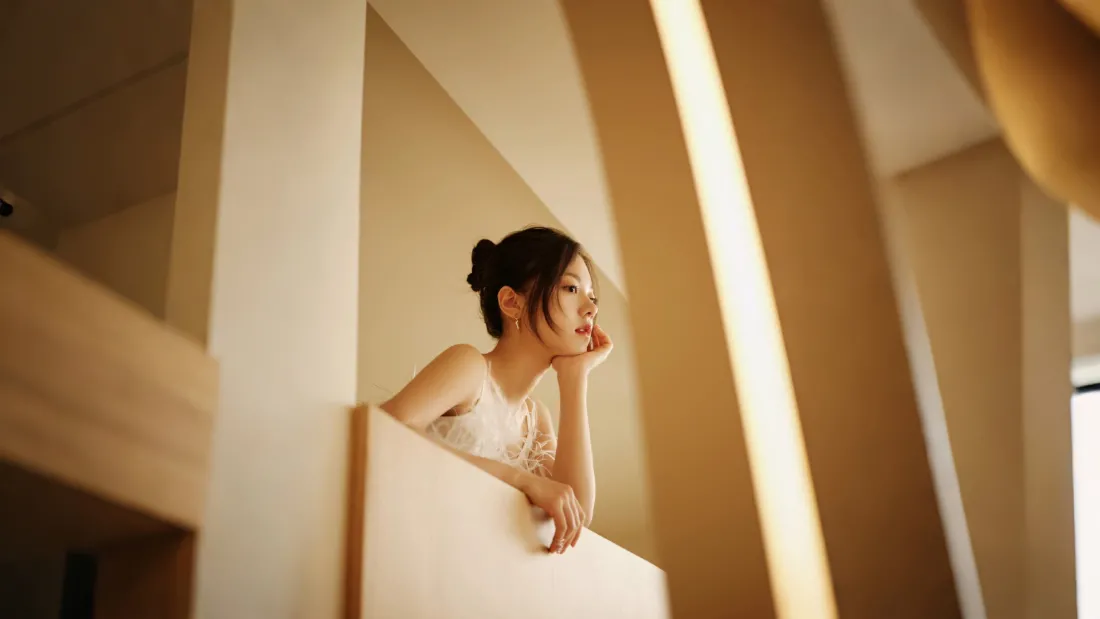 2k赵今麦壁纸｜温柔系室内写真 - 明星美图「哲风壁纸」