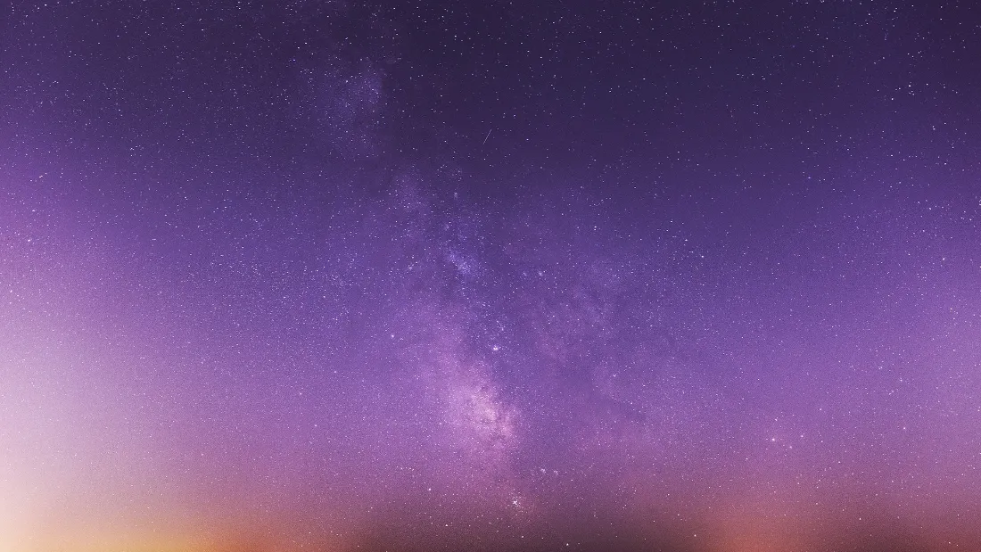 2k梦幻星空壁纸｜艺术感背景图片 - 渐变夜空「哲风壁纸」