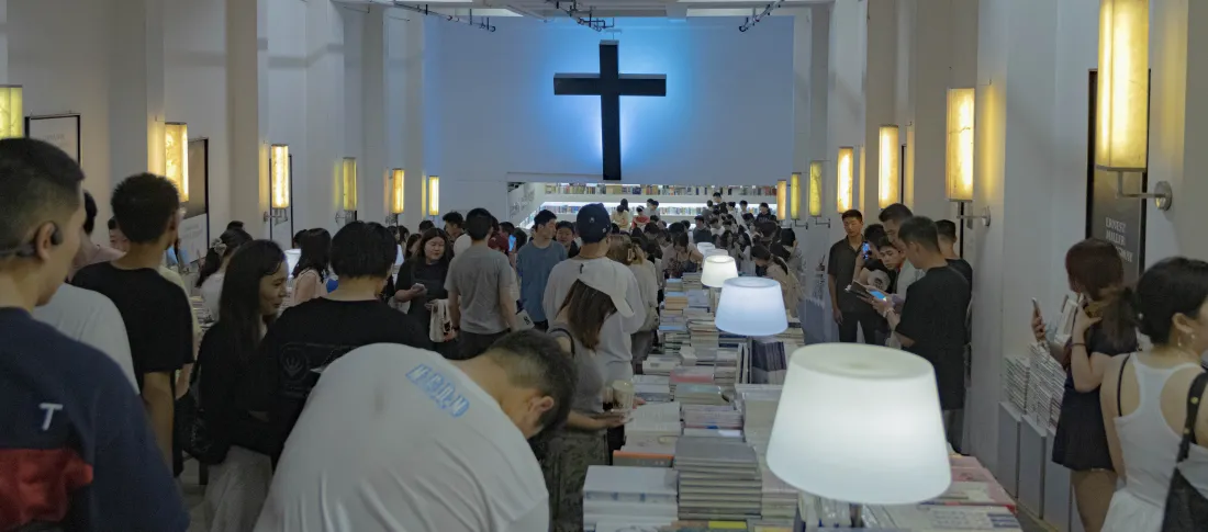 6k先锋书店壁纸｜图书馆背景图片 - 阅读场景「哲风壁纸」