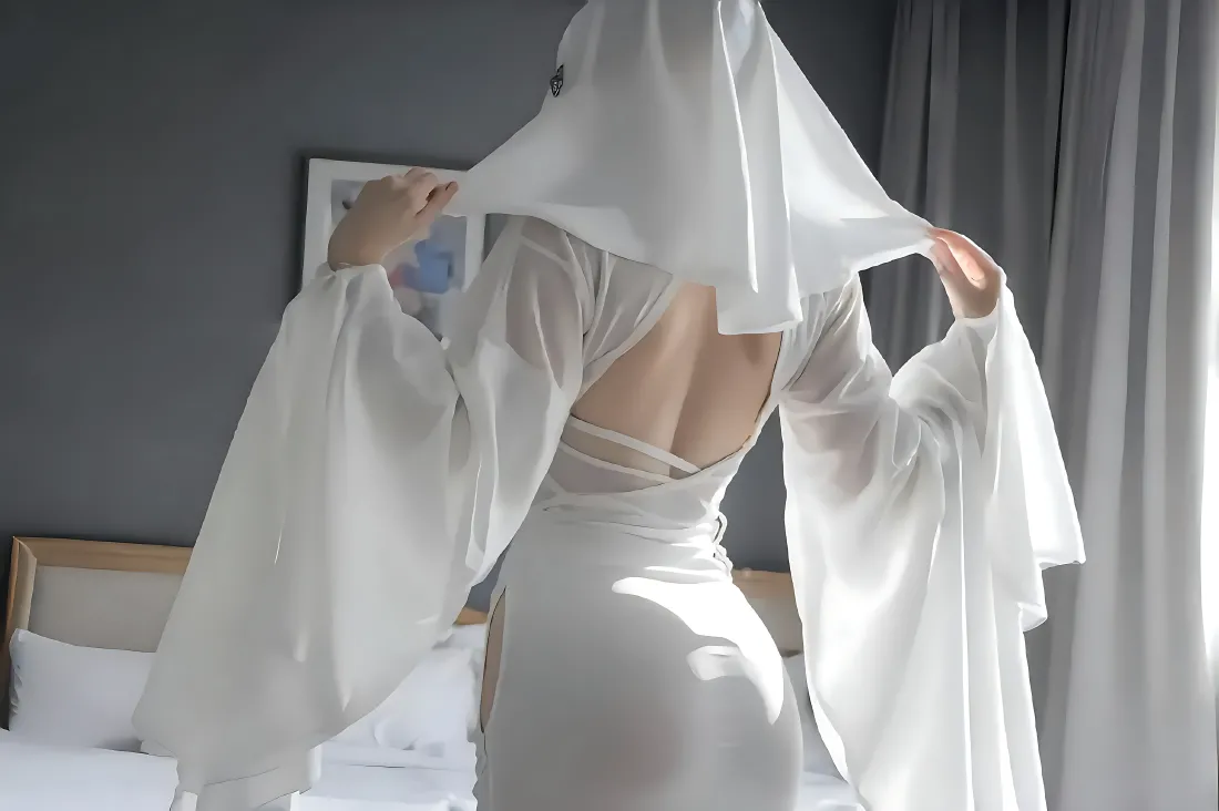 8k幽灵娘cos壁纸｜神秘氛围背景图片 - 白色服饰「哲风壁纸」