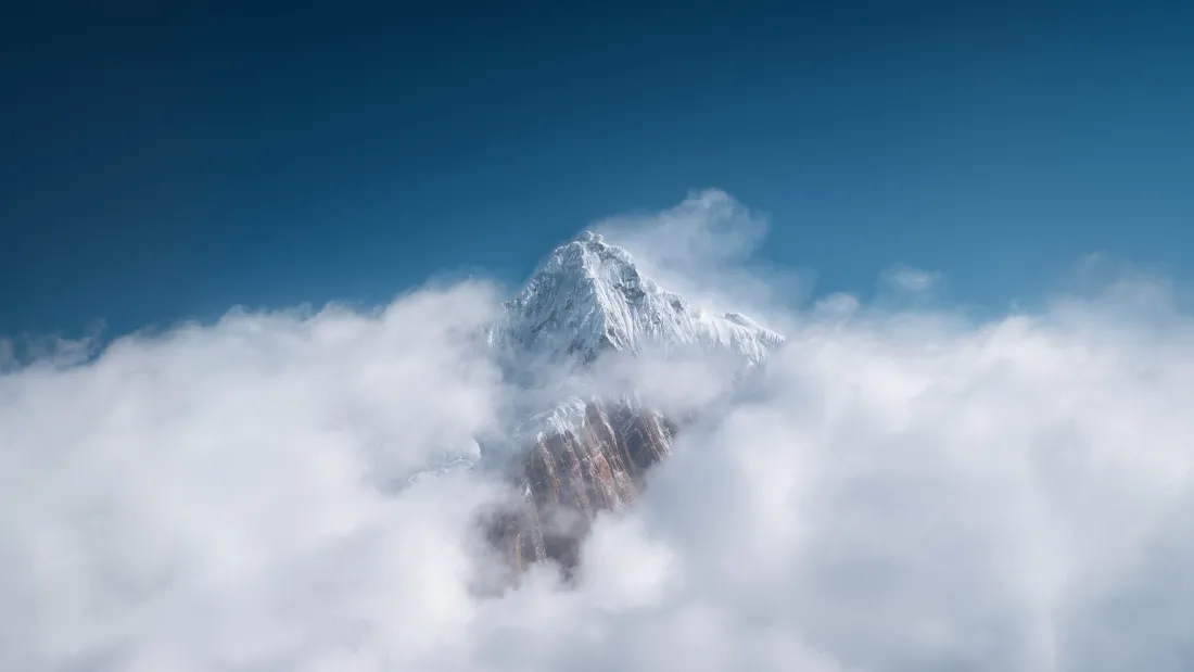 4k喜马拉雅山壁纸｜山顶云雾背景图片 - 大山风光「哲风壁纸」