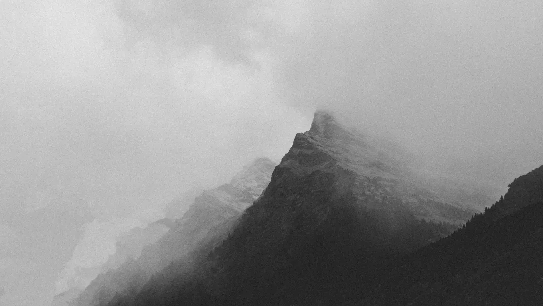 5k水墨山峦壁纸｜黑白意境背景图片 - 自然「哲风壁纸」