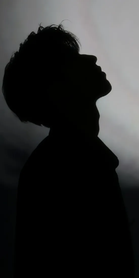 帅哥剪影手机壁纸｜抬头仰望背景图片 - 氛围感「哲风壁纸」