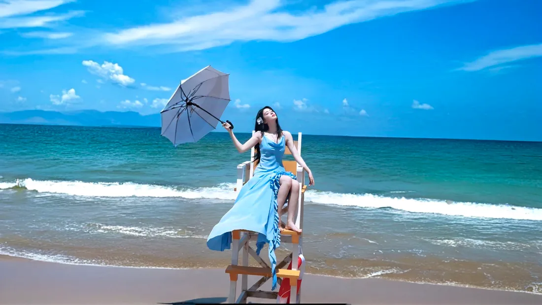 2k王楚然壁纸｜海滩背景图片 - 海边撑伞美照「哲风壁纸」
