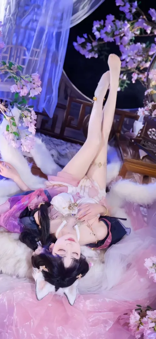 猫耳少女手机壁纸｜樱花背景图片 - 甜美「哲风壁纸」
