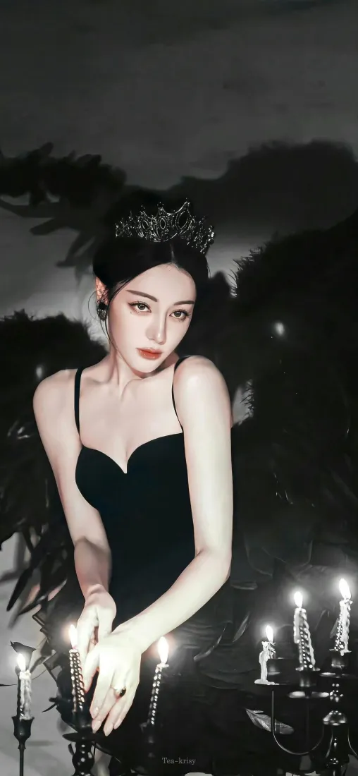 迪丽热巴手机壁纸｜黑衣美女皇冠背景 - 迷人「哲风壁纸」