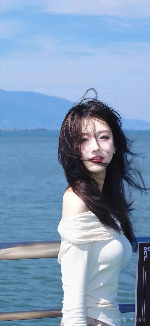 白衣美女海边手机壁纸｜海景背景 - 清新「哲风壁纸」