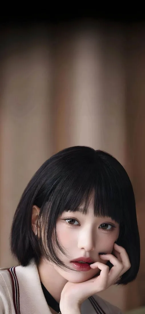 短发美女手机壁纸｜红唇背景 - 手机壁纸「哲风壁纸」