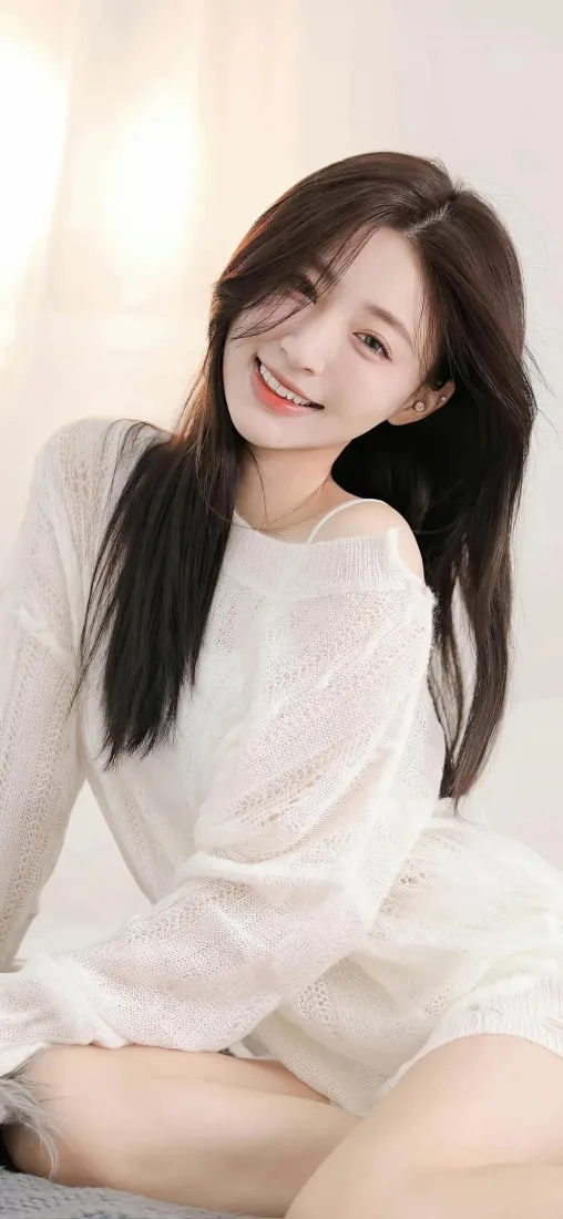 白衣美女手机壁纸｜简约背景图片 - 长发微笑「哲风壁纸」