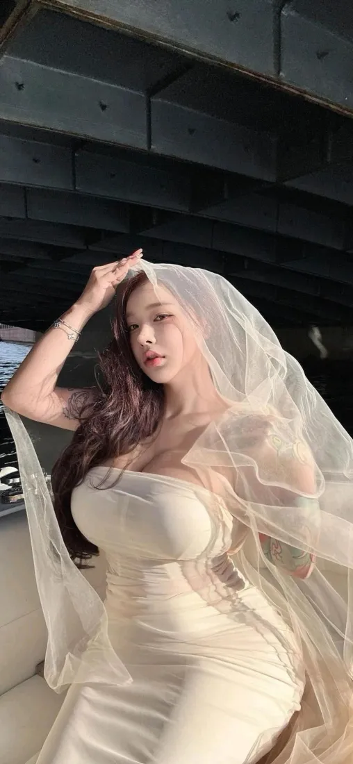 白衣美女头纱手机壁纸｜优雅礼服背景 - 魅力「哲风壁纸」