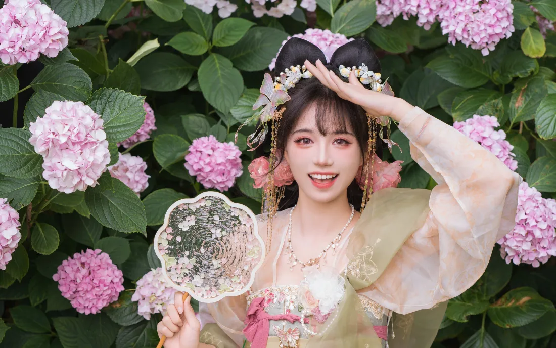 4k古风美女壁纸｜绣球花背景 - 汉服写真「哲风壁纸」