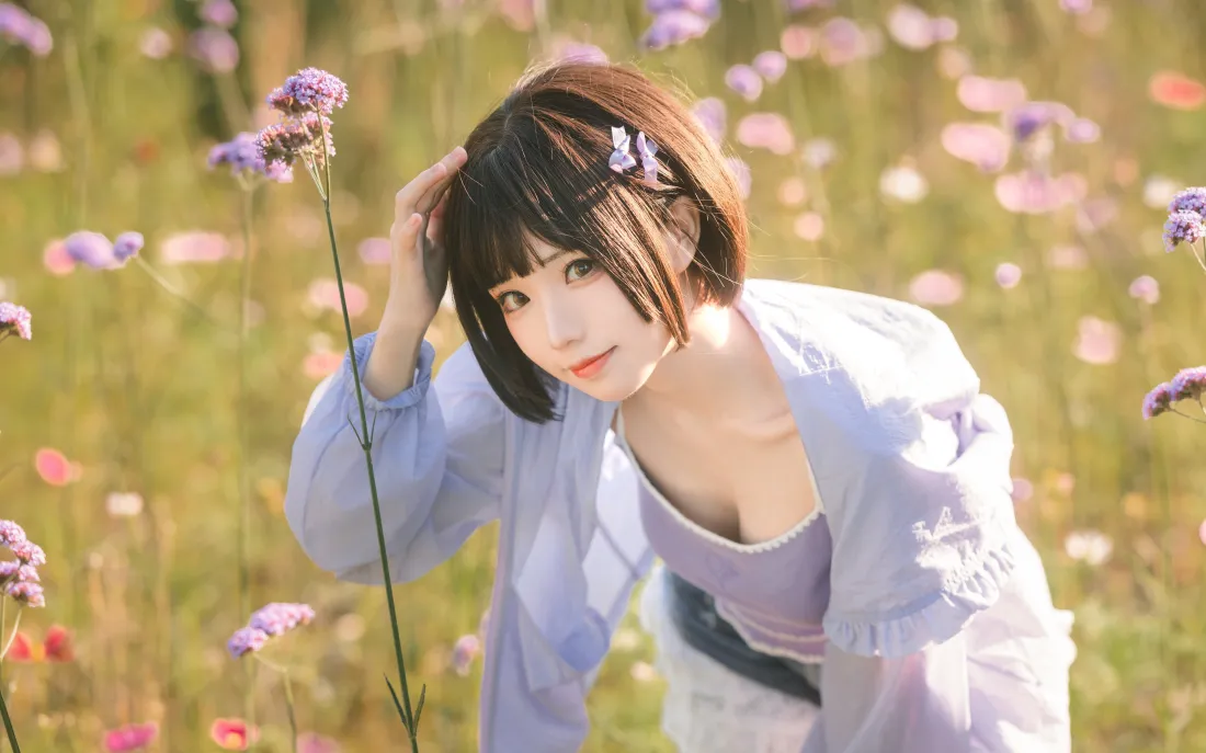 6k短发少女壁纸｜花海背景 - 清新写真「哲风壁纸」