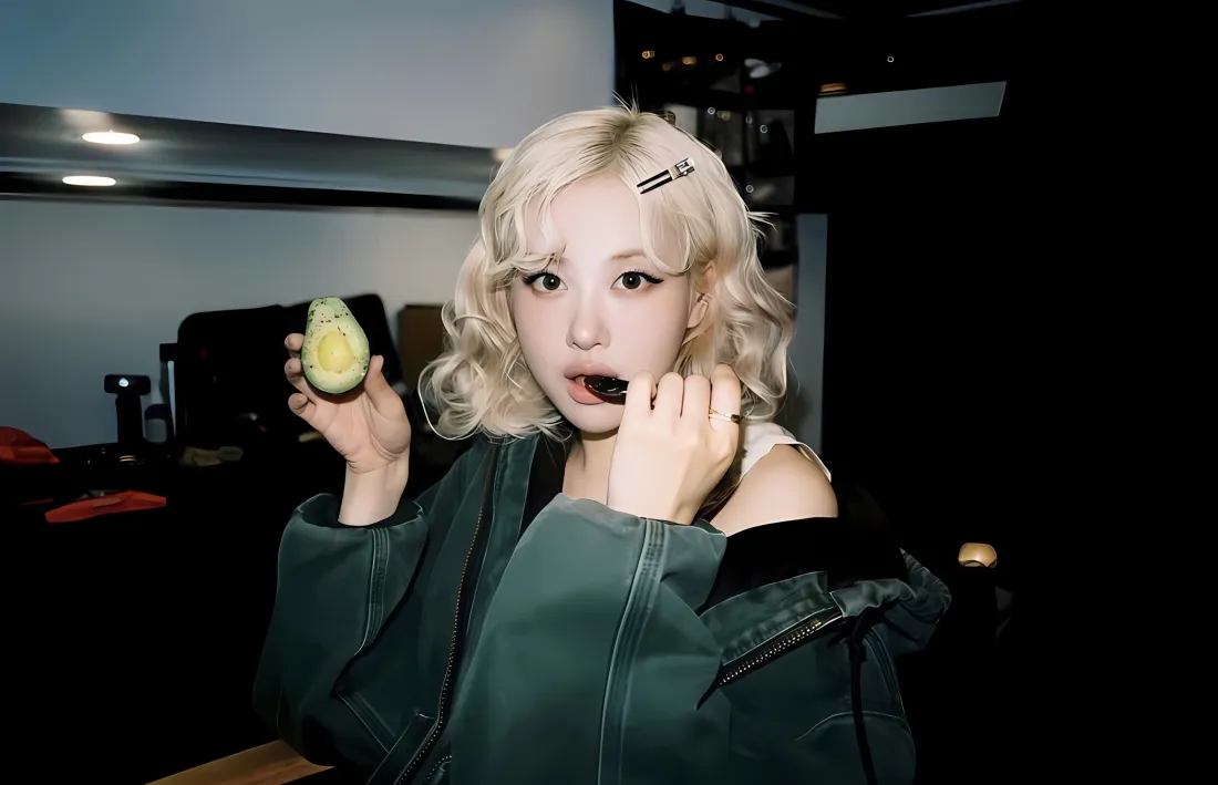 2k朴彩英壁纸｜牛油果绿衣背景 - 银发爱豆「哲风壁纸」