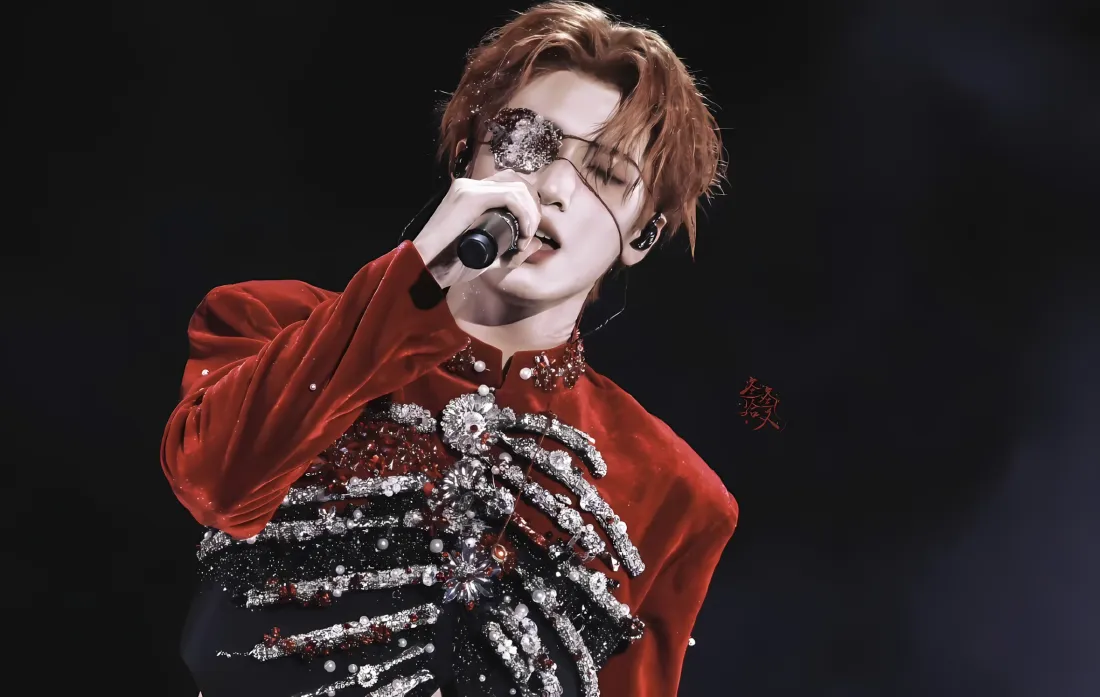 2k严浩翔演唱会壁纸｜礼服眼罩造型「哲风壁纸」