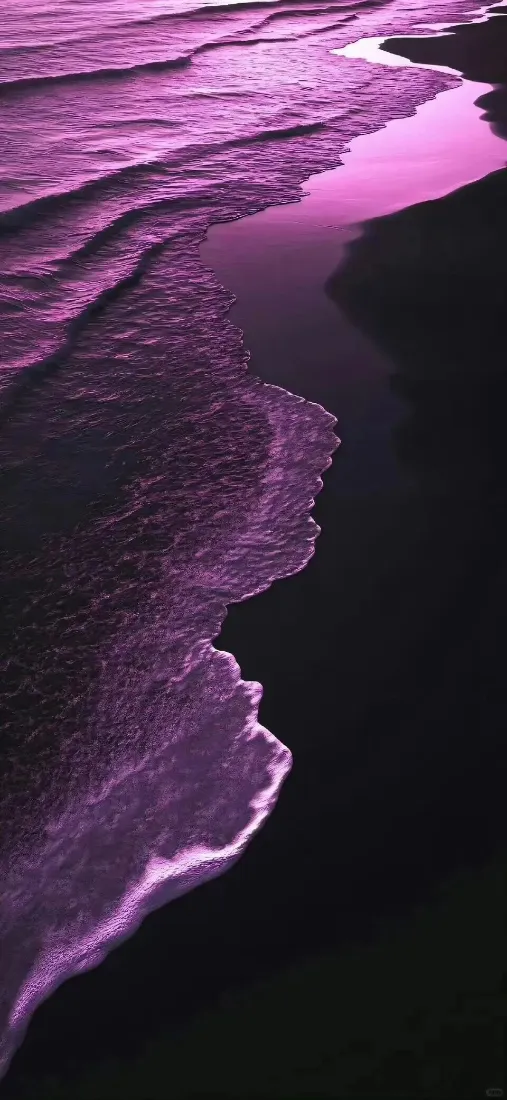 黑紫海边波浪手机壁纸｜简约海滩 - 夜色潮水「哲风壁纸」