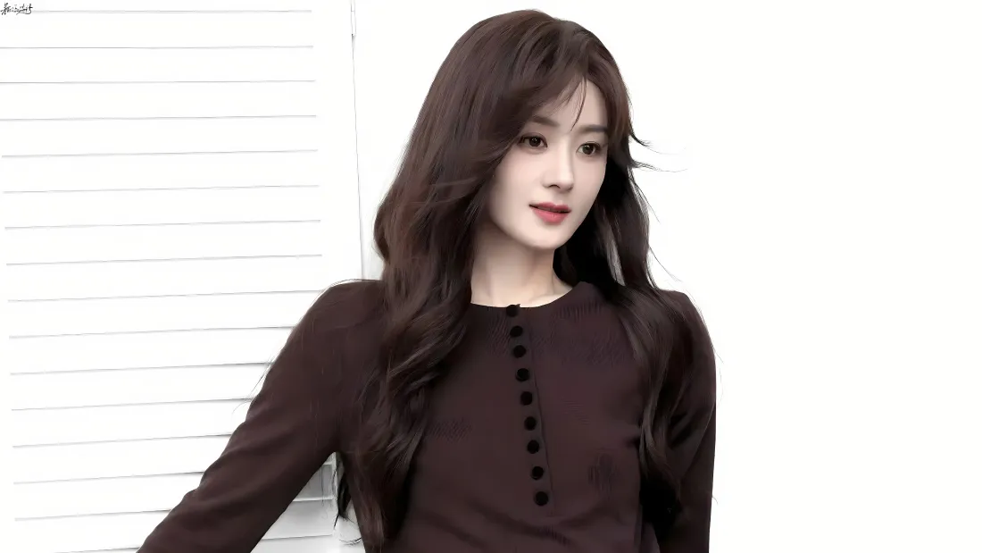 4k赵丽颖简约壁纸｜白色背景 - 深色衣「哲风壁纸」