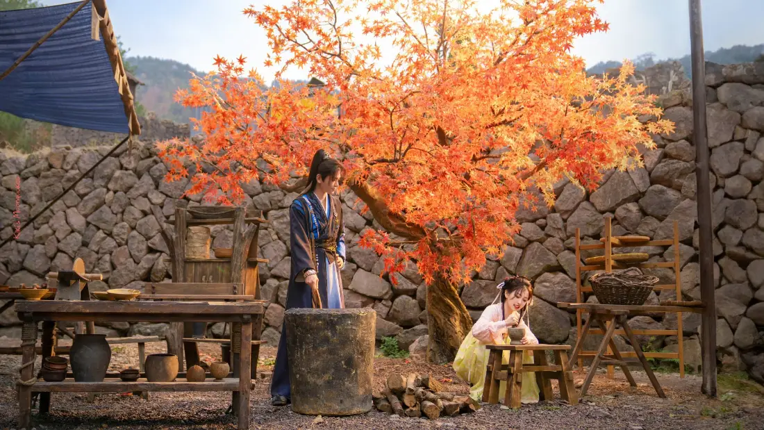 凌妙妙慕声手机壁纸｜永夜星河捣药 - 古风红枫「哲风壁纸」