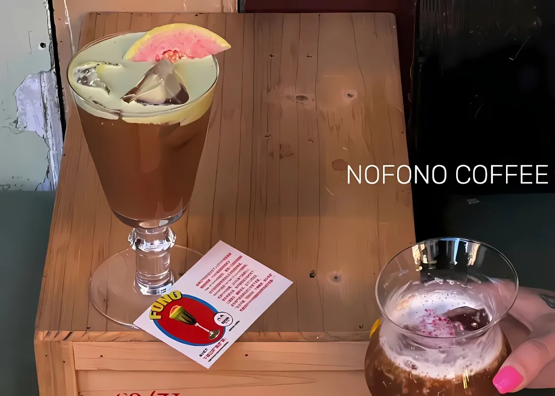 2kins风饮品壁纸｜原木桌子背景 - 咖啡「哲风壁纸」