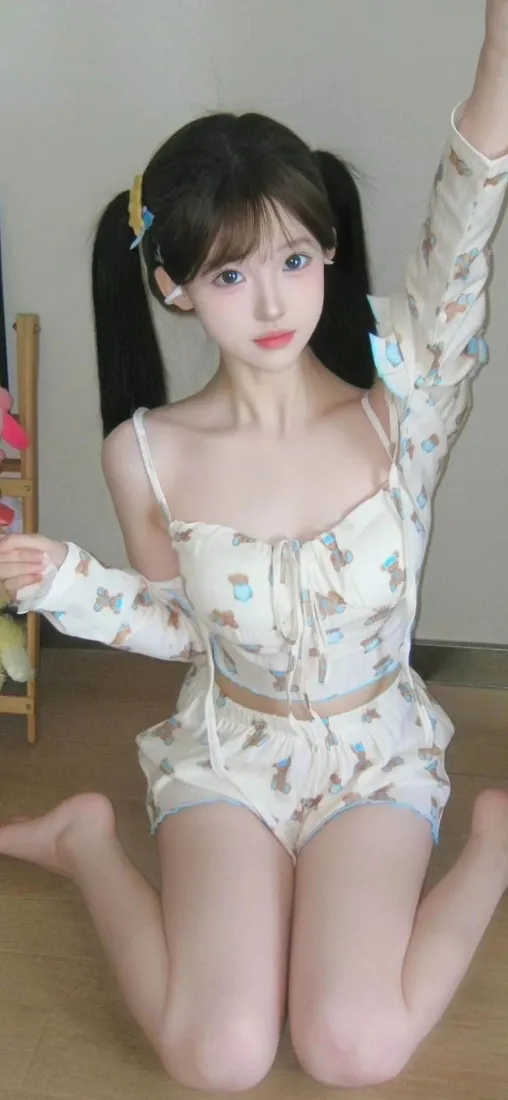 双马尾美女手机壁纸｜居家室内 - 甜美穿搭「哲风壁纸」