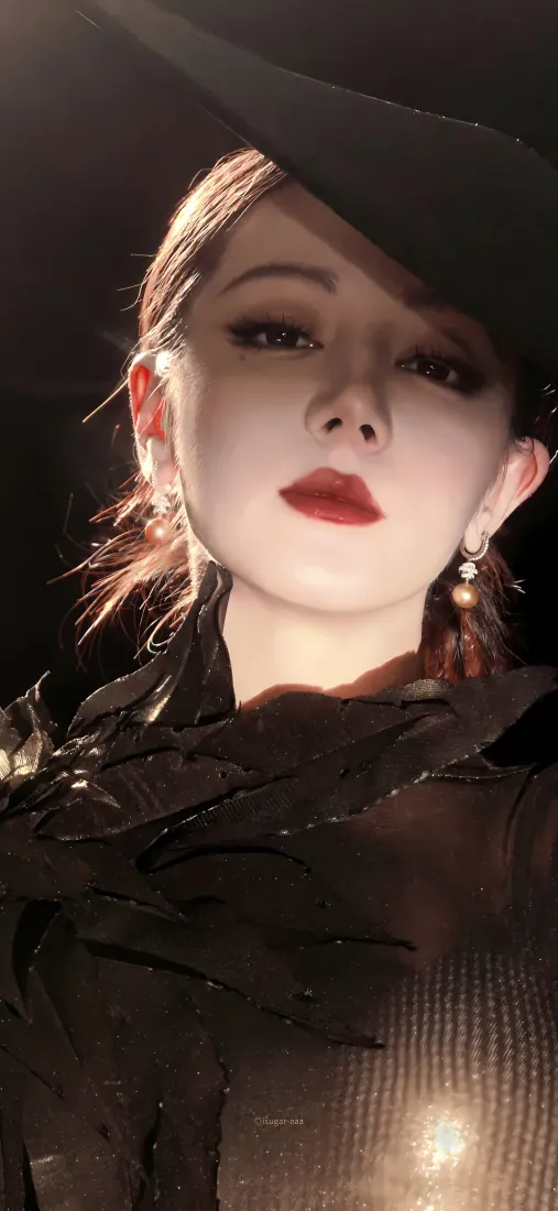 迪丽热巴艺术照手机壁纸｜黑帽红唇 - 艺术「哲风壁纸」