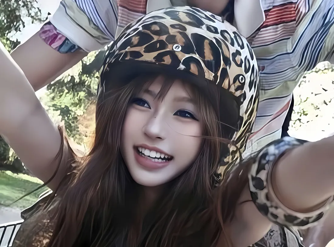 2k杨颖早期豹纹头盔壁纸｜户外 - 长发「哲风壁纸」