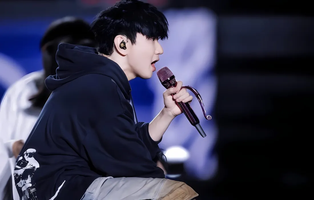 2k林俊杰演唱会壁纸｜舞台背景 - 麦克风歌手「哲风壁纸」