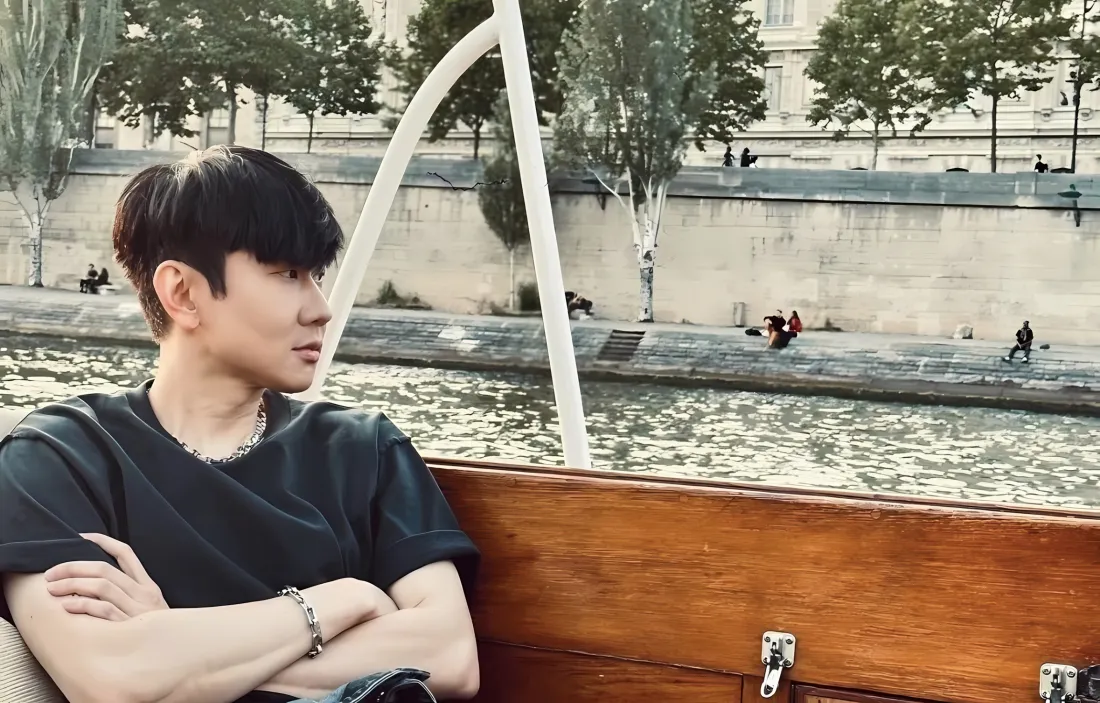 2k林俊杰壁纸｜船边湖边背景图 - 休闲户外「哲风壁纸」