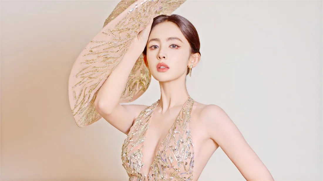 2k古力娜扎壁纸｜礼服帽子背景 - 时尚优雅「哲风壁纸」