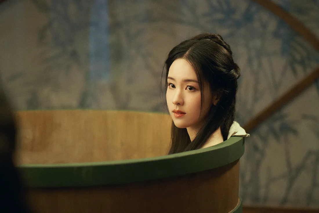 2k陈都灵冯衡壁纸｜古风沐浴 - 古装木桶「哲风壁纸」