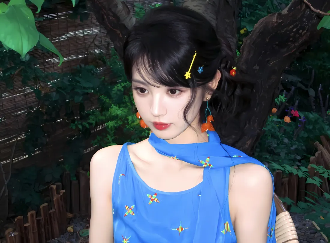 2k田曦薇壁纸｜蓝色服饰背景图 - y2k穿搭「哲风壁纸」