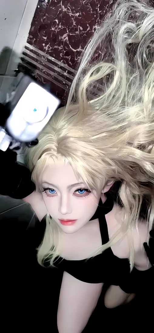 金发美女手机壁纸｜黑衣写真背景图片 - 蓝眼「哲风壁纸」