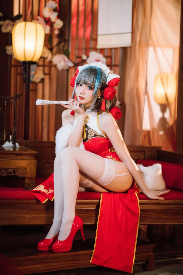 初音未来cos手机壁纸｜中式古风背景 - 红色旗袍「哲风壁纸」