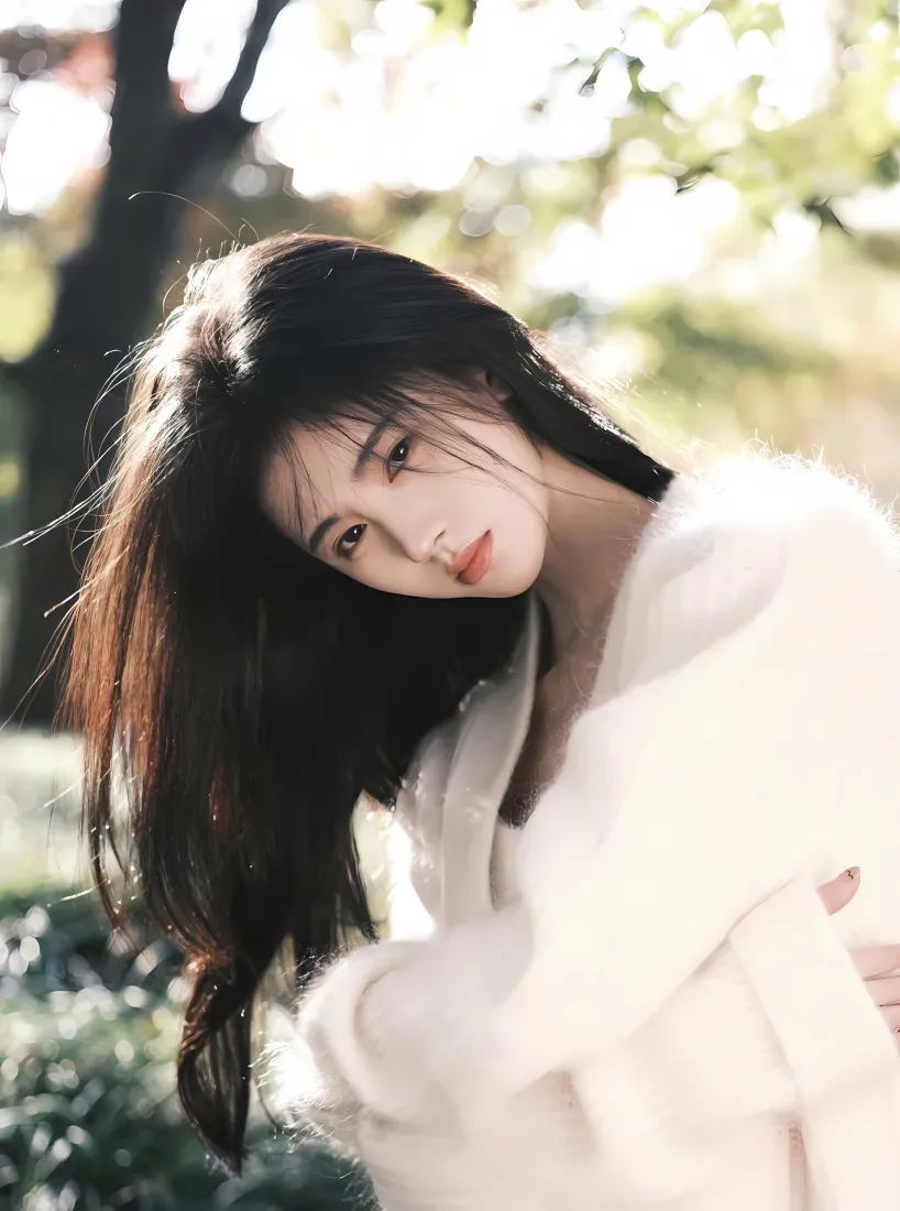 鞠婧祎手机壁纸｜户外背景 - 清冷「哲风壁纸」