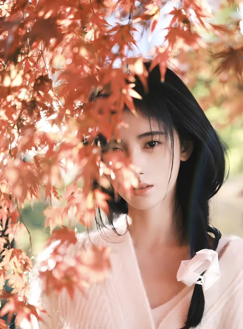 鞠婧祎手机壁纸｜红枫叶背景 - 麻花辫「哲风壁纸」